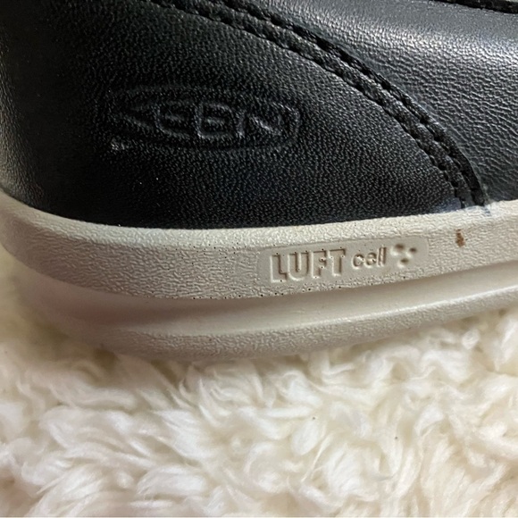 KEEN Black Leather Lorelai Slip-On Sneaker Size 6 - Picture 3 of 9